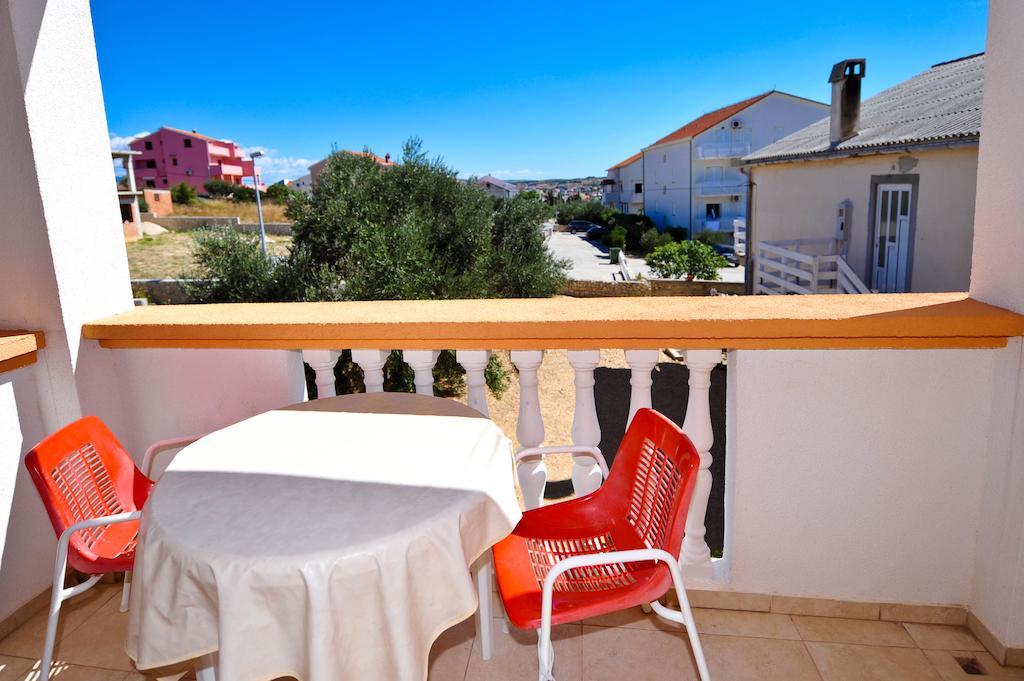 Dorica Dabo Apartment Novalja Exterior photo